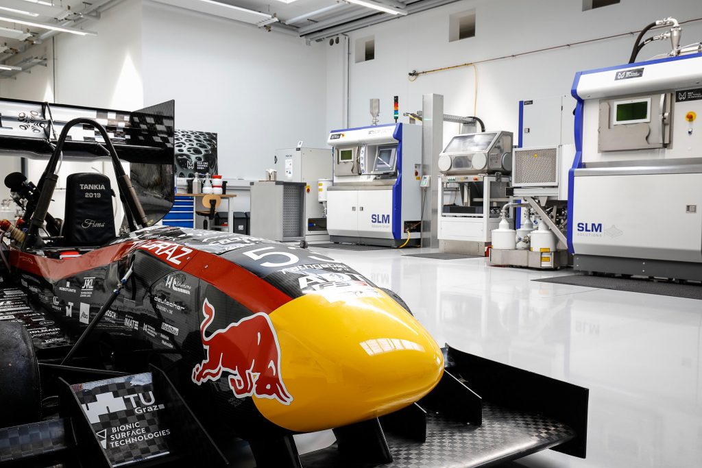 Mit hochkomplexen 3D-Druckkomponenten reüssiert M&H im Motorsport, in der internationalen Luftfahrt, in der Medizintechnik und am Bahnsektor. (Credut: Lueflight)