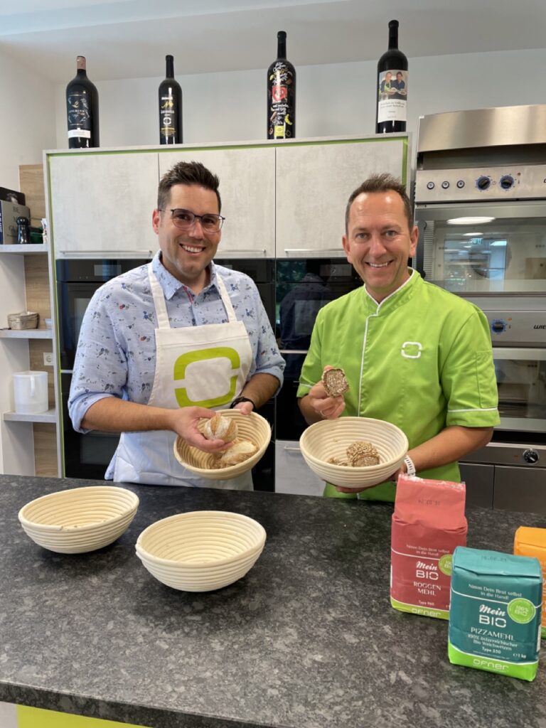 Einsatz für den nachhaltigen Zweck: ORF-Moderator Thomas Weber und Backprofi Christian Ofner unterstützen das EU-weite Vorhaben (Foto: #EUChooseSafeFood)