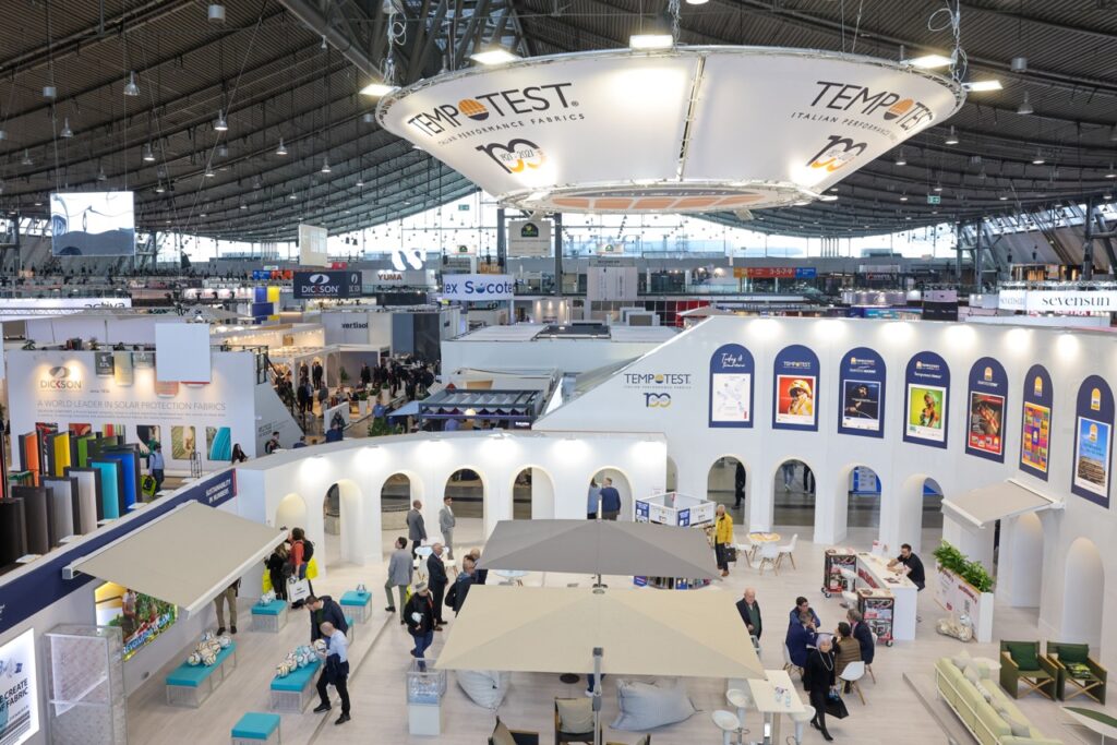 Die „R & T“ in der Messe Stuttgart ist die Weltleitmesse für Rollläden, Tore und Sonnenschutz (Credit: R&T)