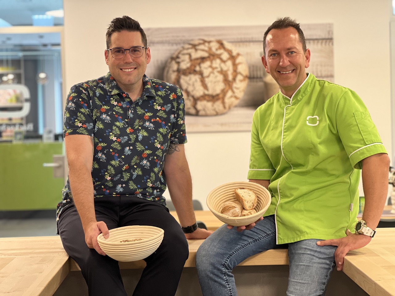 Backprofi Christian Ofner und ORF-Moderator Thomas Weber setzen sich für nachhaltige Ernährung in der EU ein. (Foto: #EUChooseSafeFood)