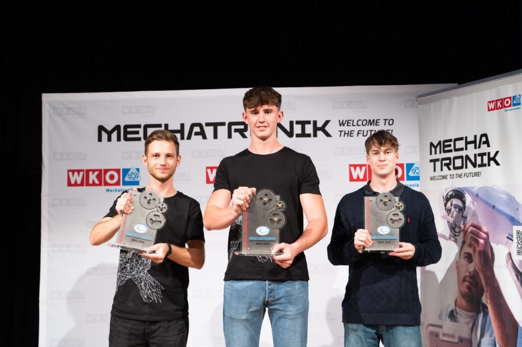 Podium: Niklas Neuhold (m.) holt vor Sandro Woschnigg (l.) und Jan Pantscharowitsch den Sieg. (Foto: Lukas Elsneg)
